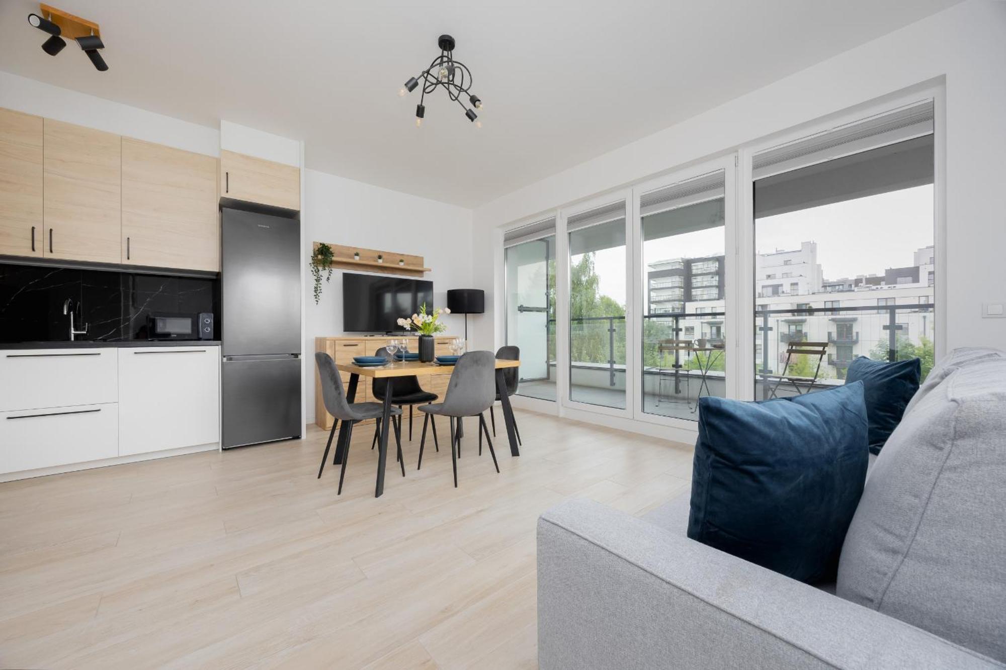 Bright & Modern With Balcony In Bemowo District By Renters Lägenhet *