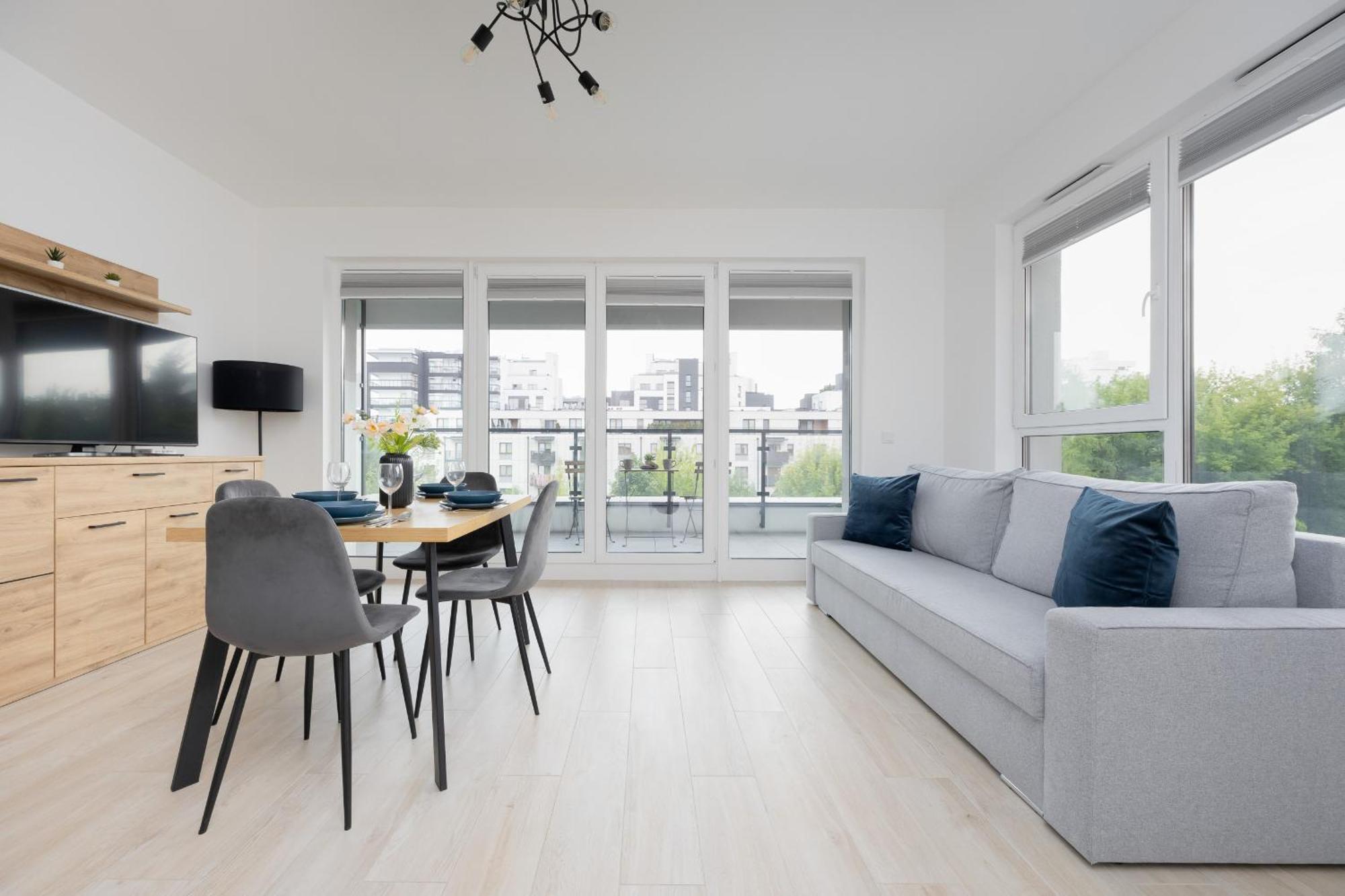 Bright & Modern With Balcony In Bemowo District By Renters * Warszawa