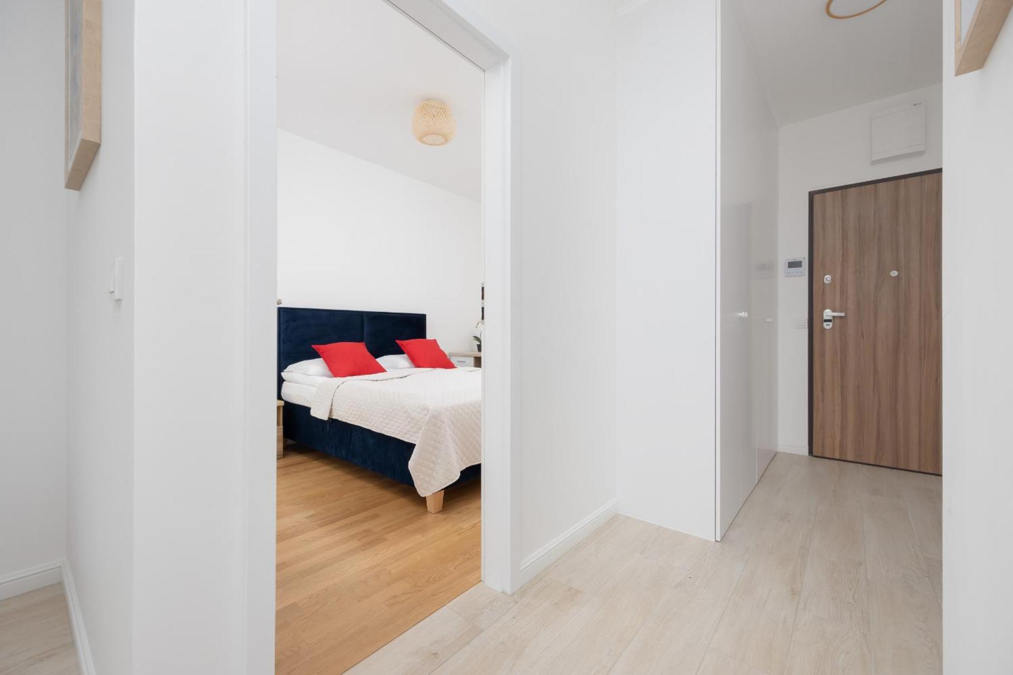 Leilighet Bright & Modern With Balcony In Bemowo District By Renters Warszawa